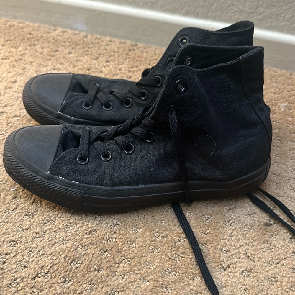 CONVERSE all matte black high top converse